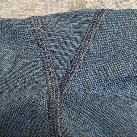 Outdoor Voices Size Small 7/8 Warmup Leggings in Navy Deep and Sea mist. - Picture 4 of 6